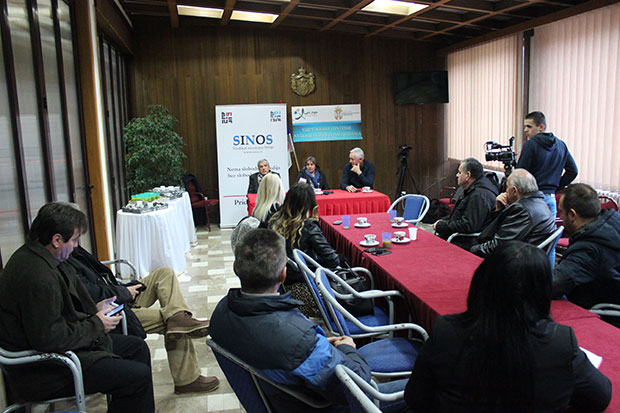 Штетан излазак државе из медија